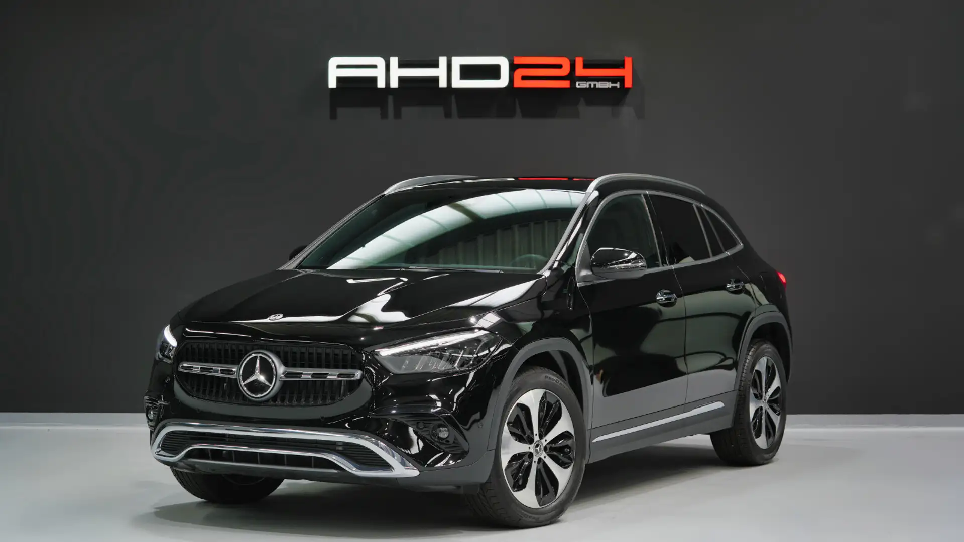 Mercedes-Benz GLA 250 GLA 250 Černá - 1