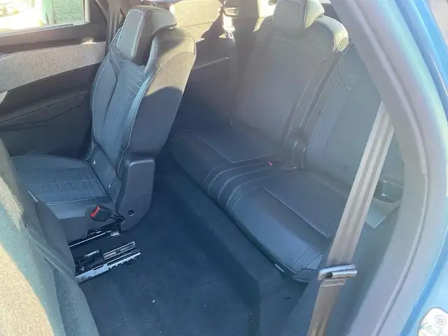 Peugeot 5008 view 8
