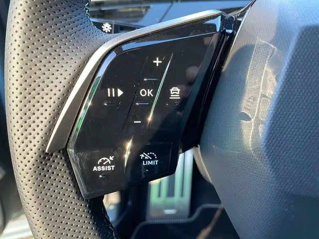 Peugeot 5008 view 12