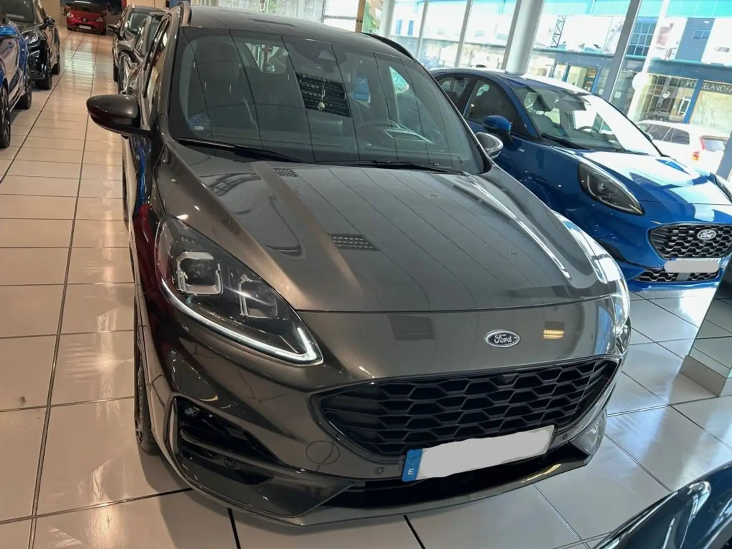 Ford Kuga Plug-in Híbrido K2.5 Duratec PHEV ST-Line X 4x2 Gris - 2