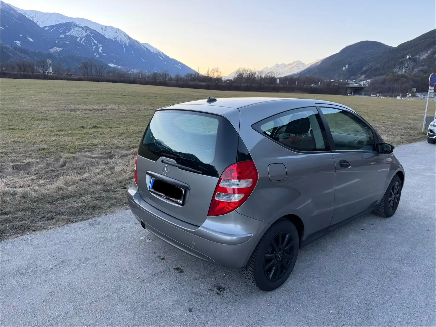 Mercedes-Benz A 170 A 170 A-Edition PLUS Classic A-Edition PLUS Classic Grau - 2
