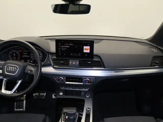 Audi Q5 view 14