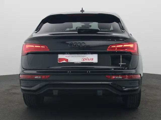 Audi Q5 view 6