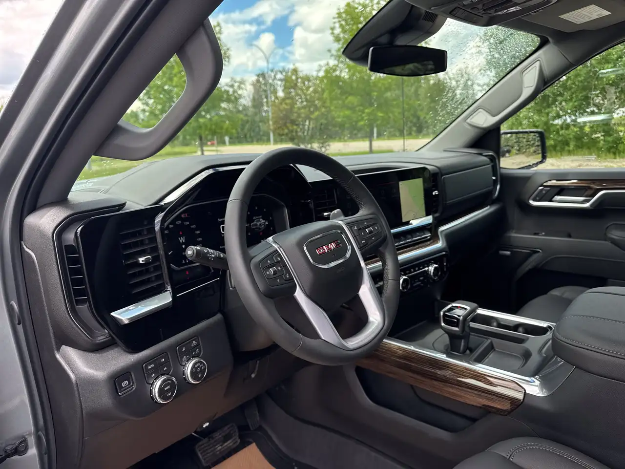 GMC Sierra 1500 снимка GMC Sierra 1500