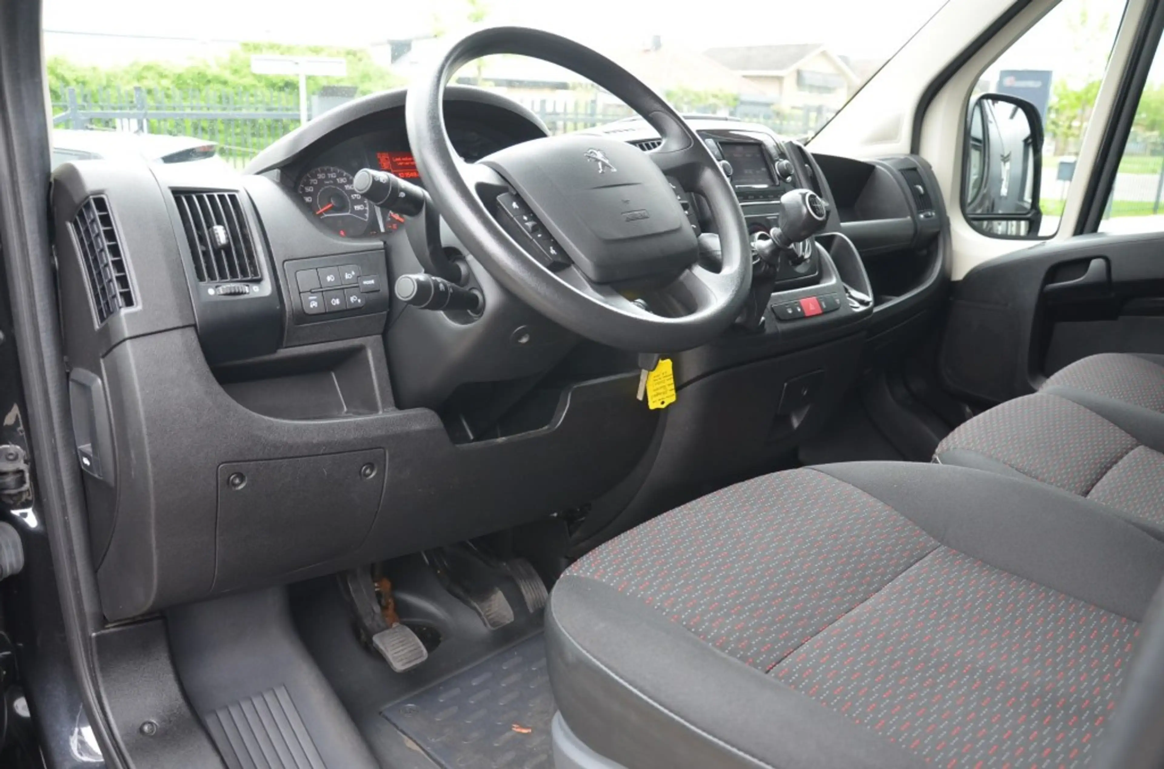 Peugeot Boxer 2.2 HDI L3H2 — photo 7
