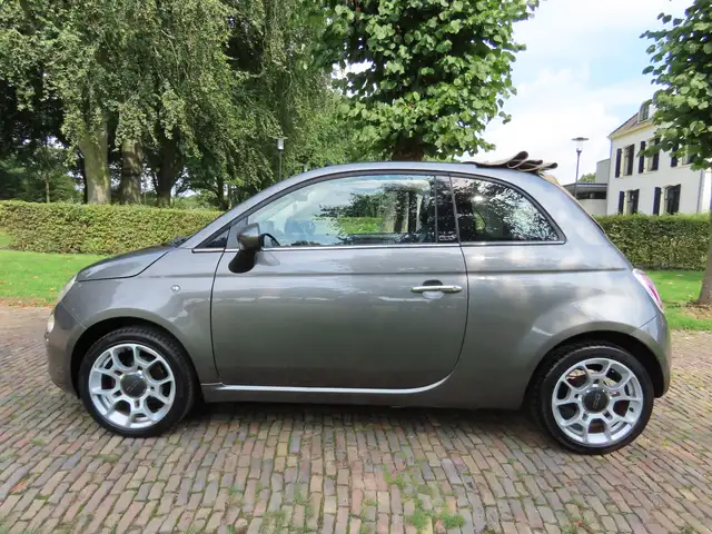Fiat 500C view 3
