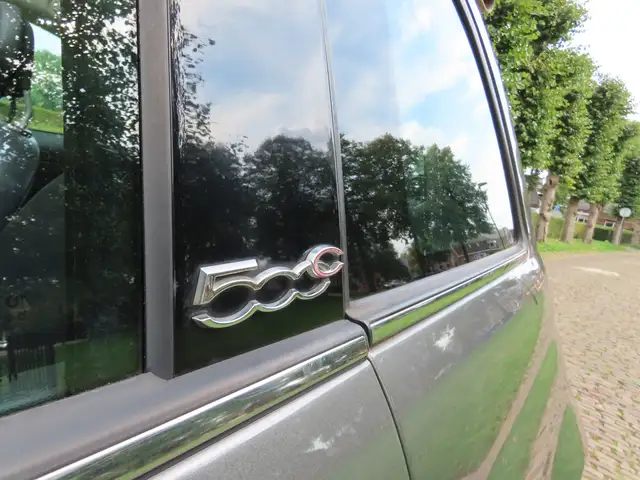 Fiat 500C view 21