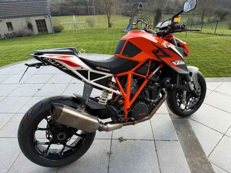 KTM 1290 Super Duke R - foto 5