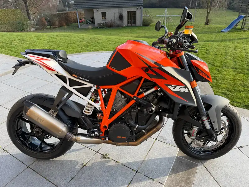 KTM 1290 Super Duke R - foto 4