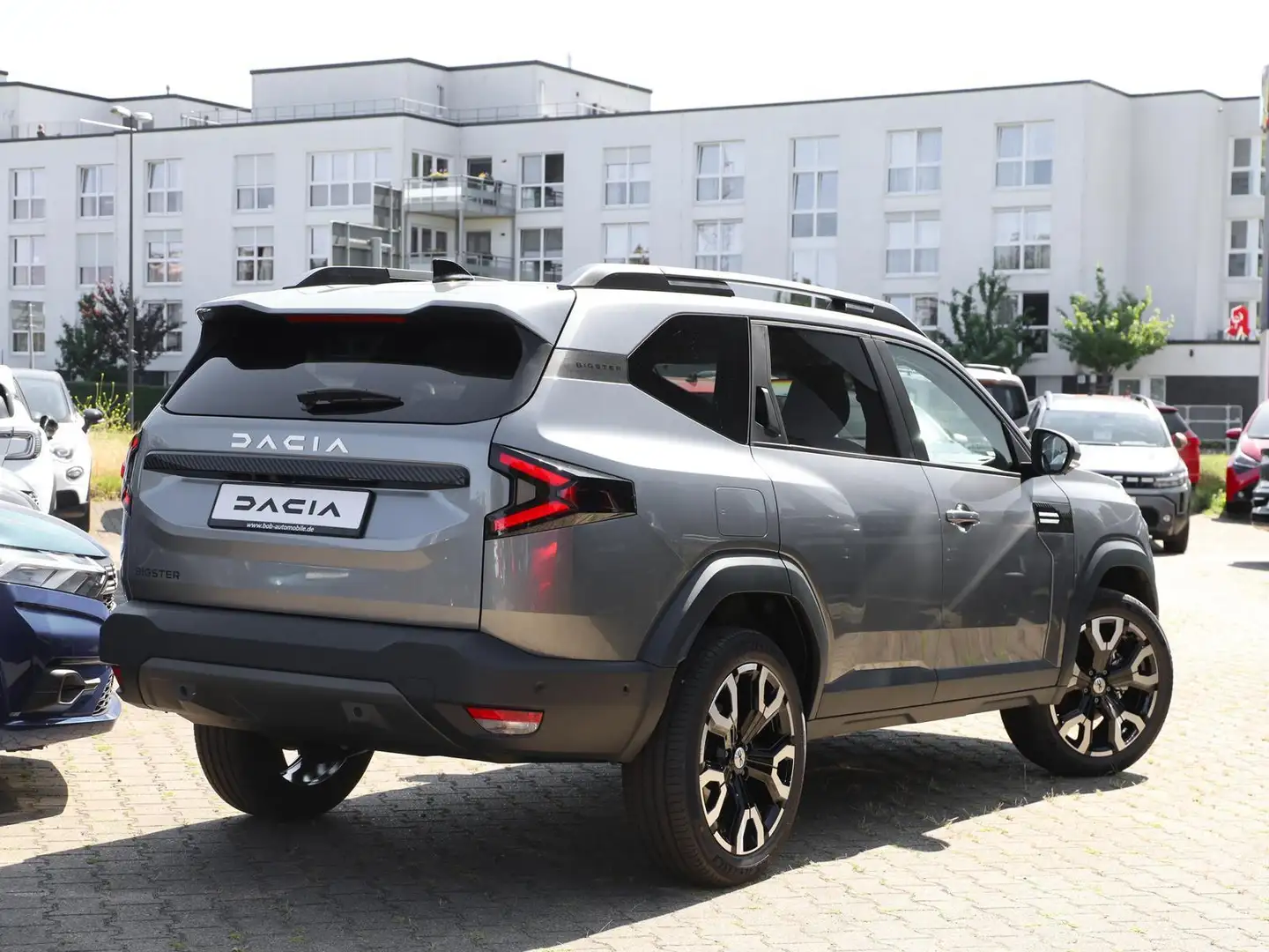 Dacia Bigster Journey TCe 140 NAVI SHZ PDC LHZ BTBT ZV Grijs - 2