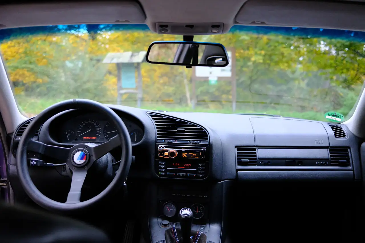 BMW 323i, foto 11
