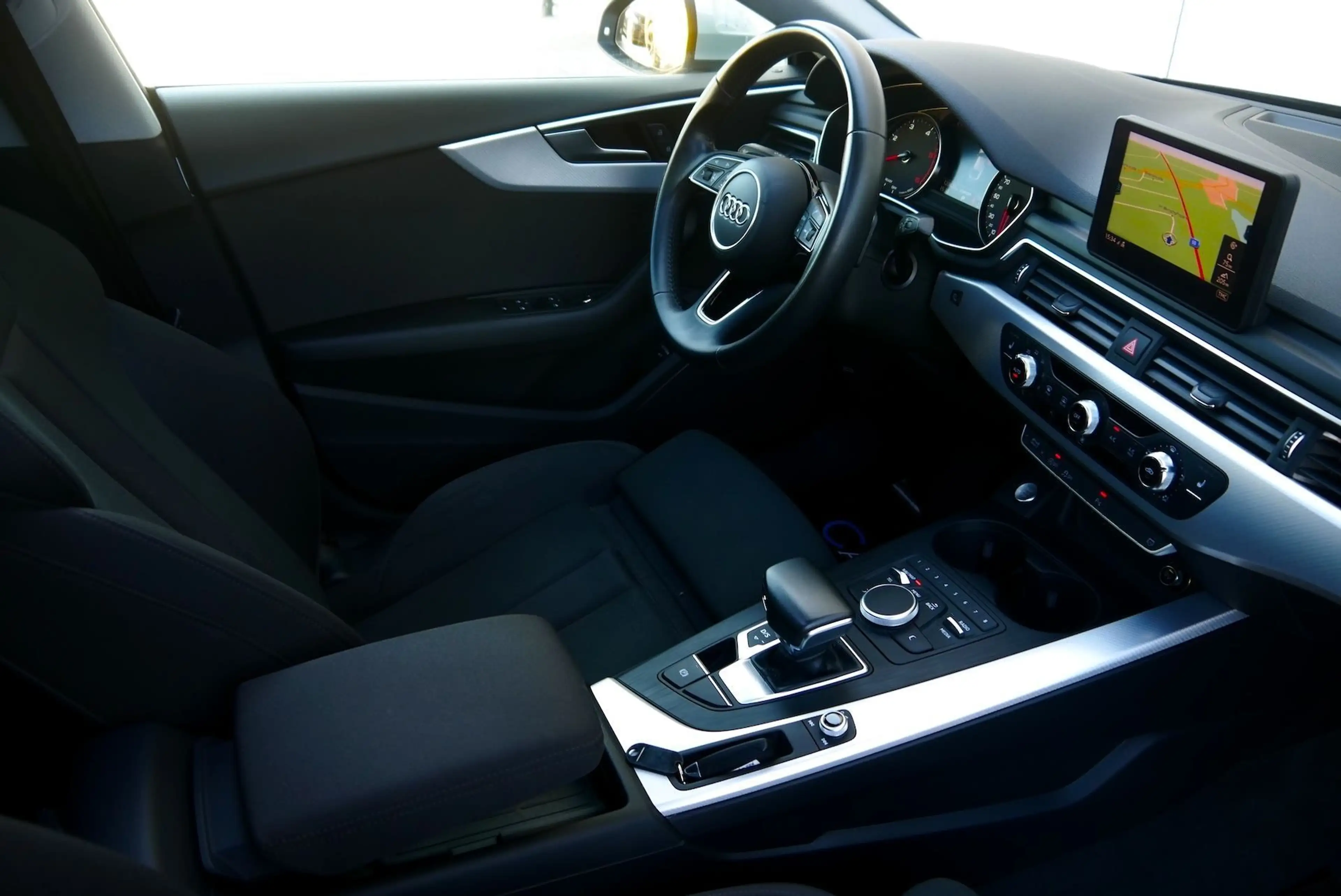 Audi A5 40 TDI sport *Panorama & Xenon Plus* — photo 11