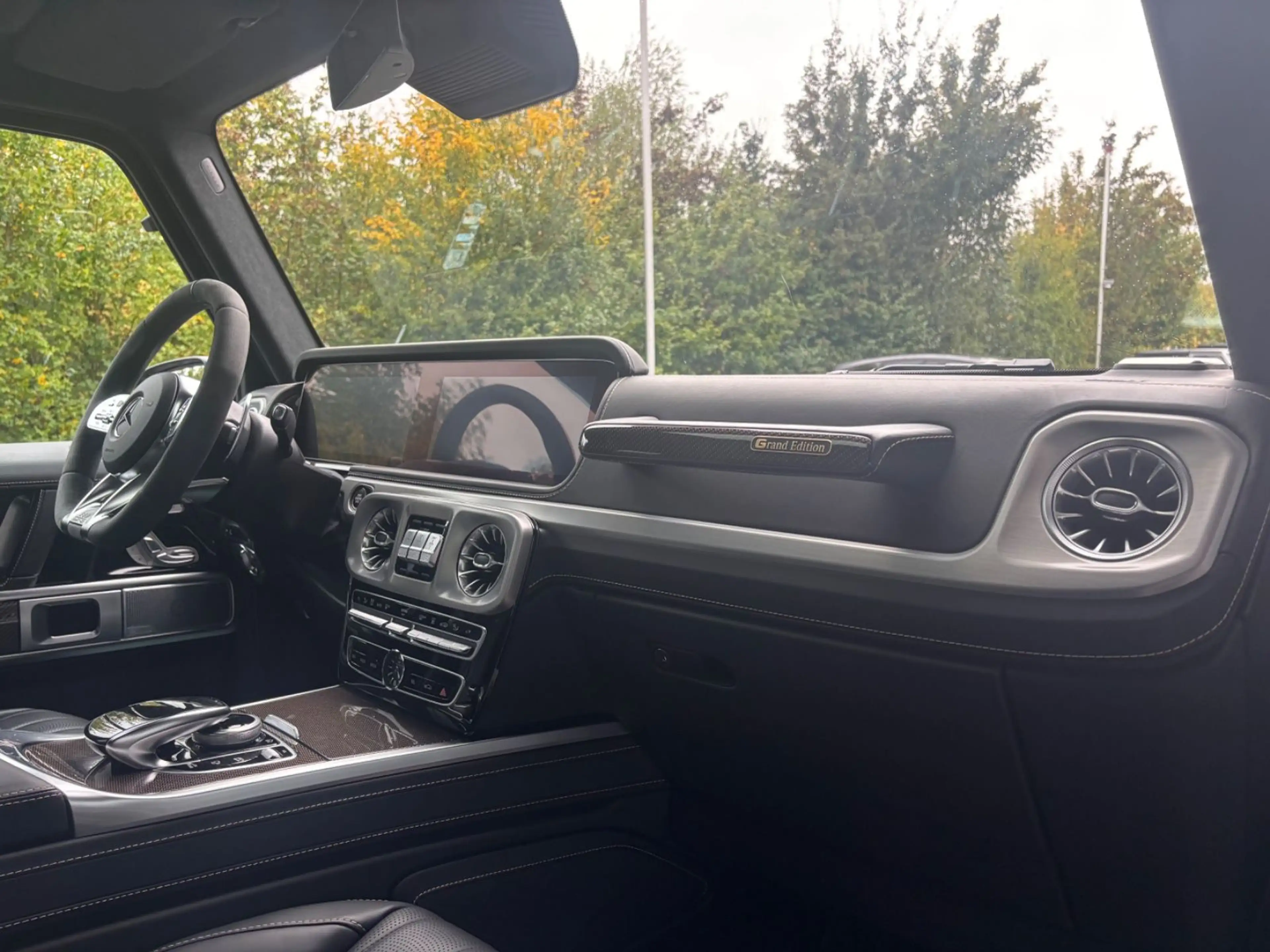 Mercedes-Benz G 63 AMG G63 AMG Grand Edition limited Fond Entertainment — photo 7