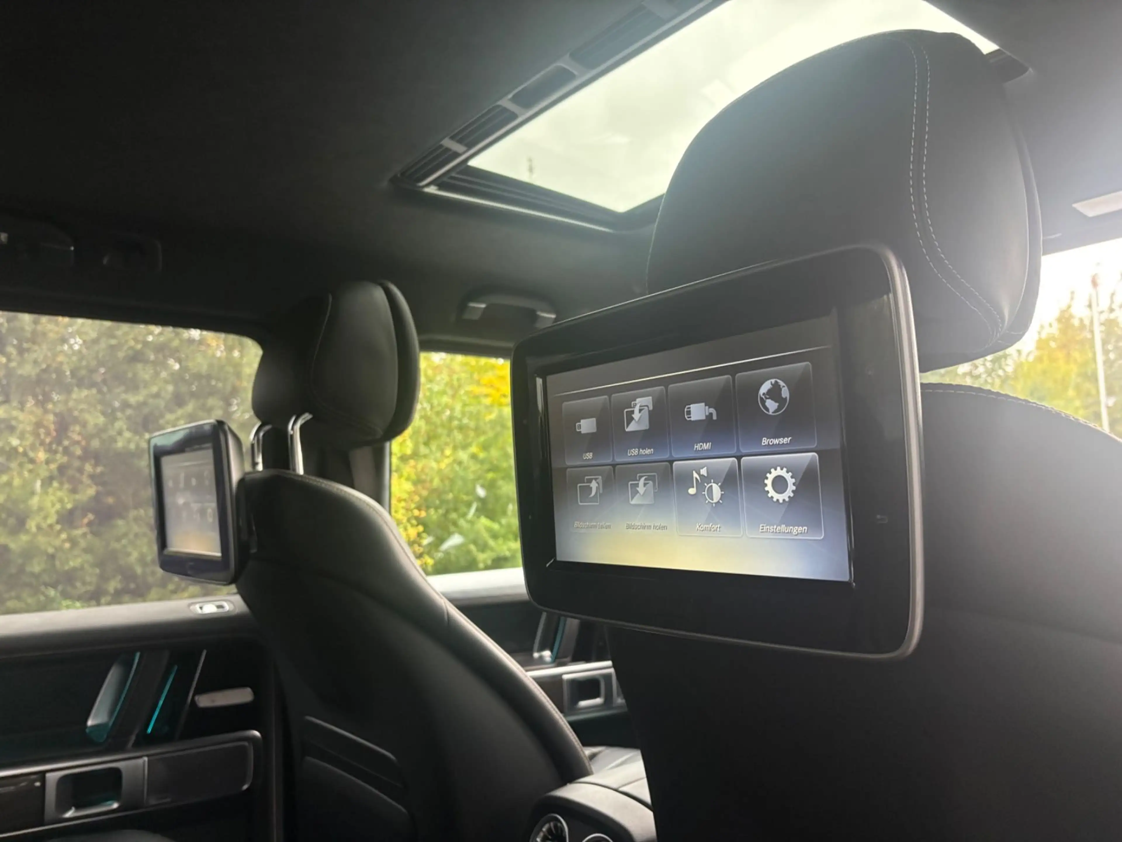 Mercedes-Benz G 63 AMG G63 AMG Grand Edition limited Fond Entertainment — photo 20