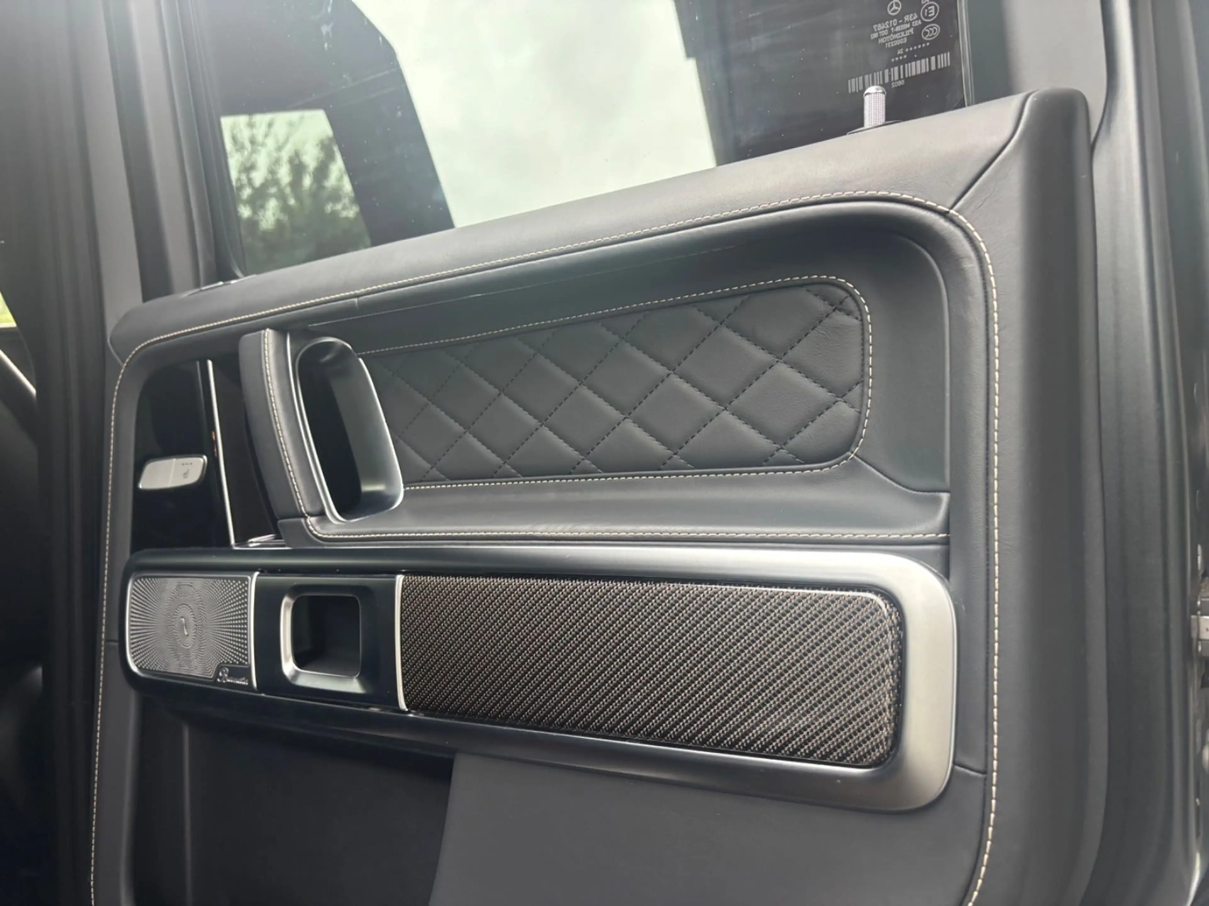 Mercedes-Benz G 63 AMG G63 AMG Grand Edition limited Fond Entertainment — photo 21
