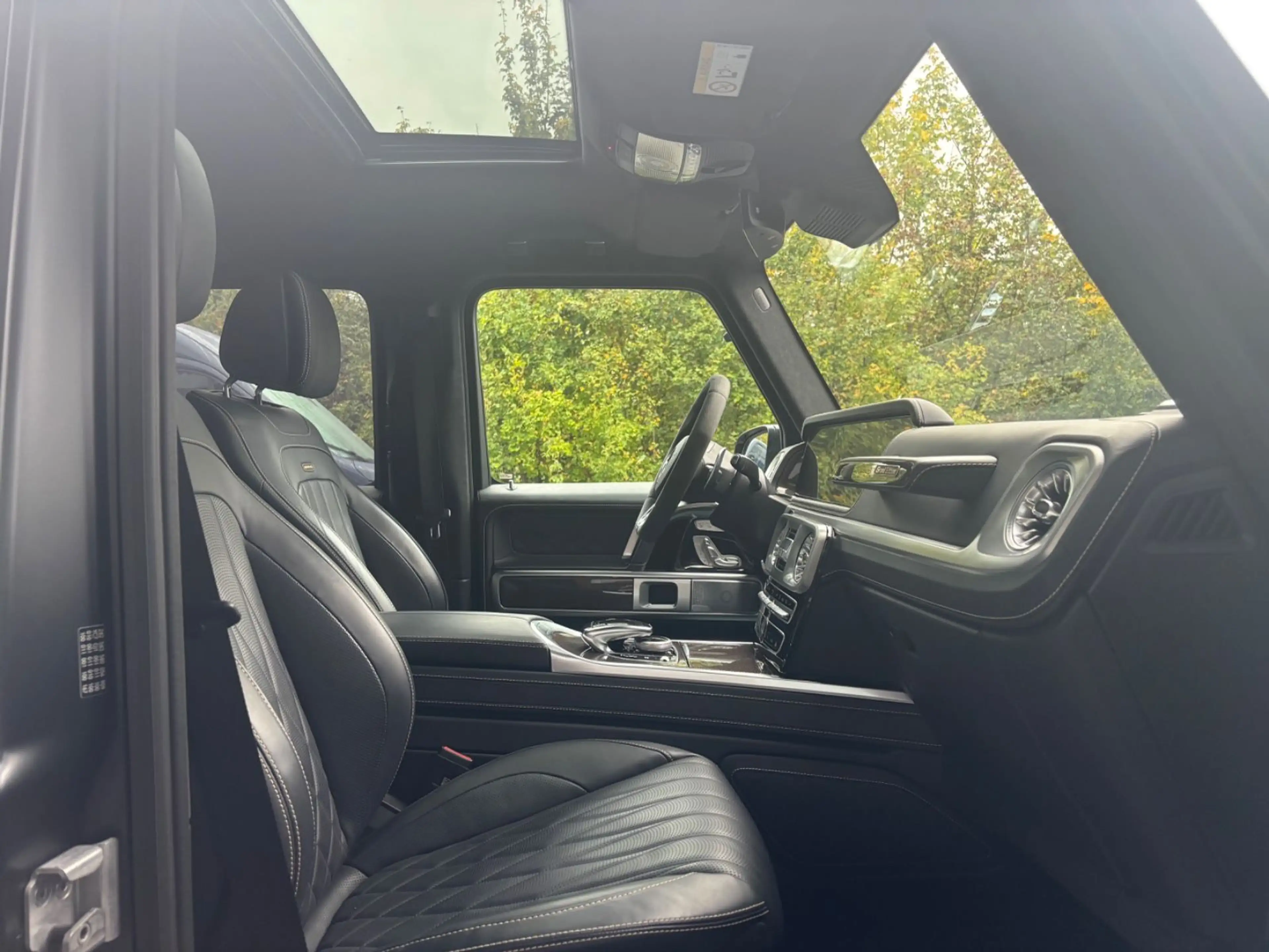 Mercedes-Benz G 63 AMG G63 AMG Grand Edition limited Fond Entertainment — photo 6