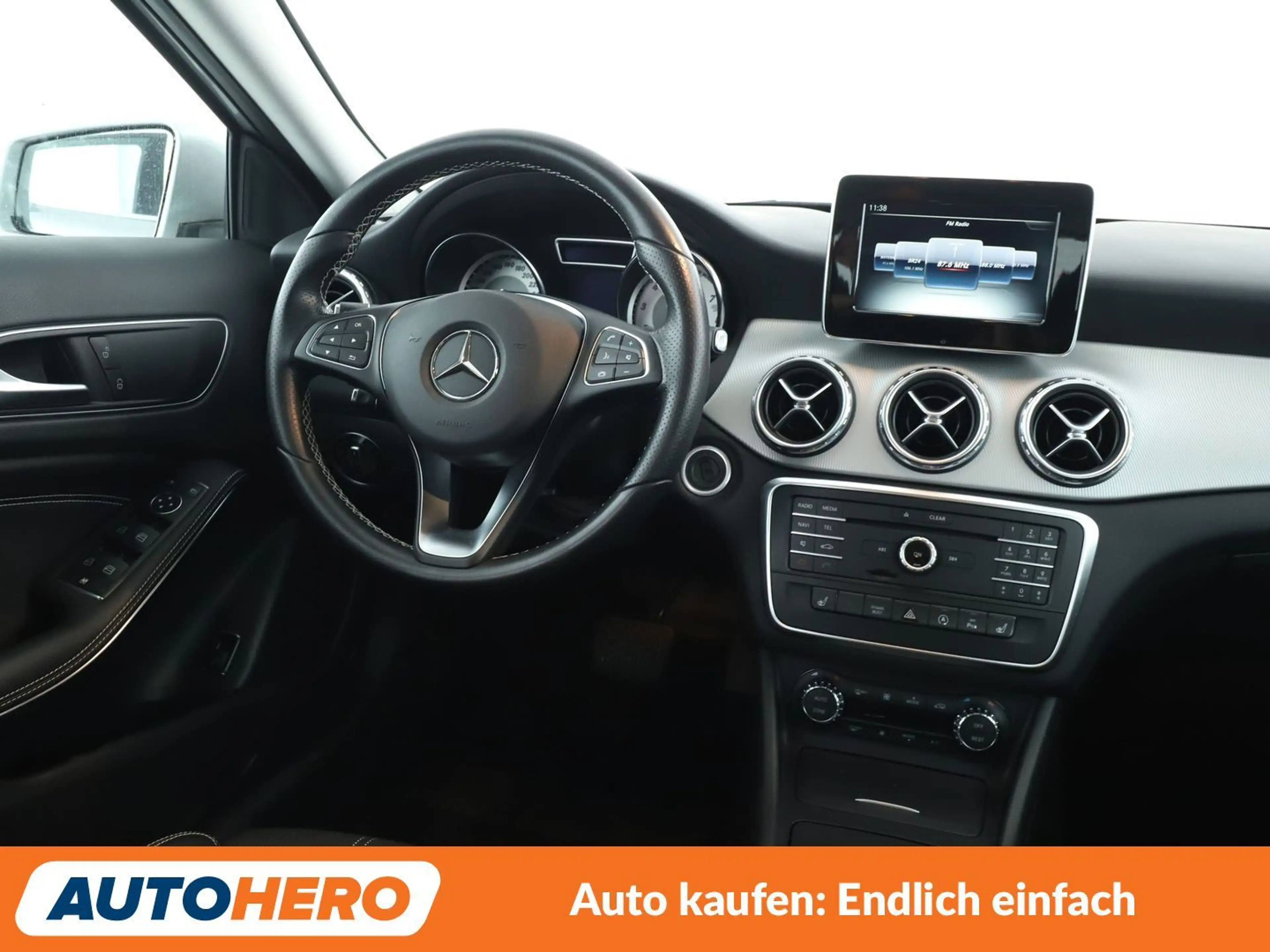 Mercedes-Benz GLA 180 Urban Aut.*XENON*TEMPO*PDC*SHZ*KLIMA*GARANTIE* — photo 13