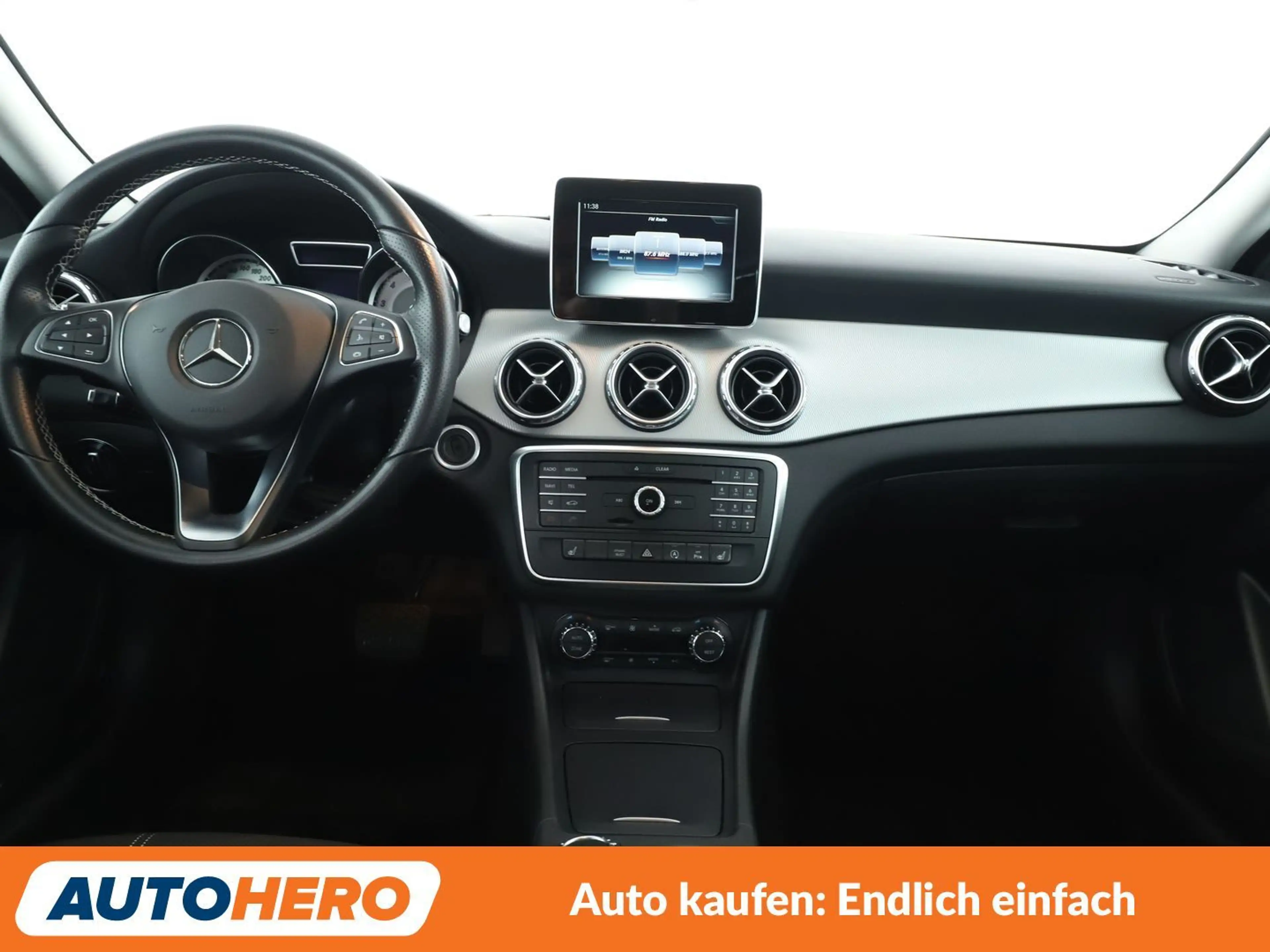 Mercedes-Benz GLA 180 Urban Aut.*XENON*TEMPO*PDC*SHZ*KLIMA*GARANTIE* — photo 12