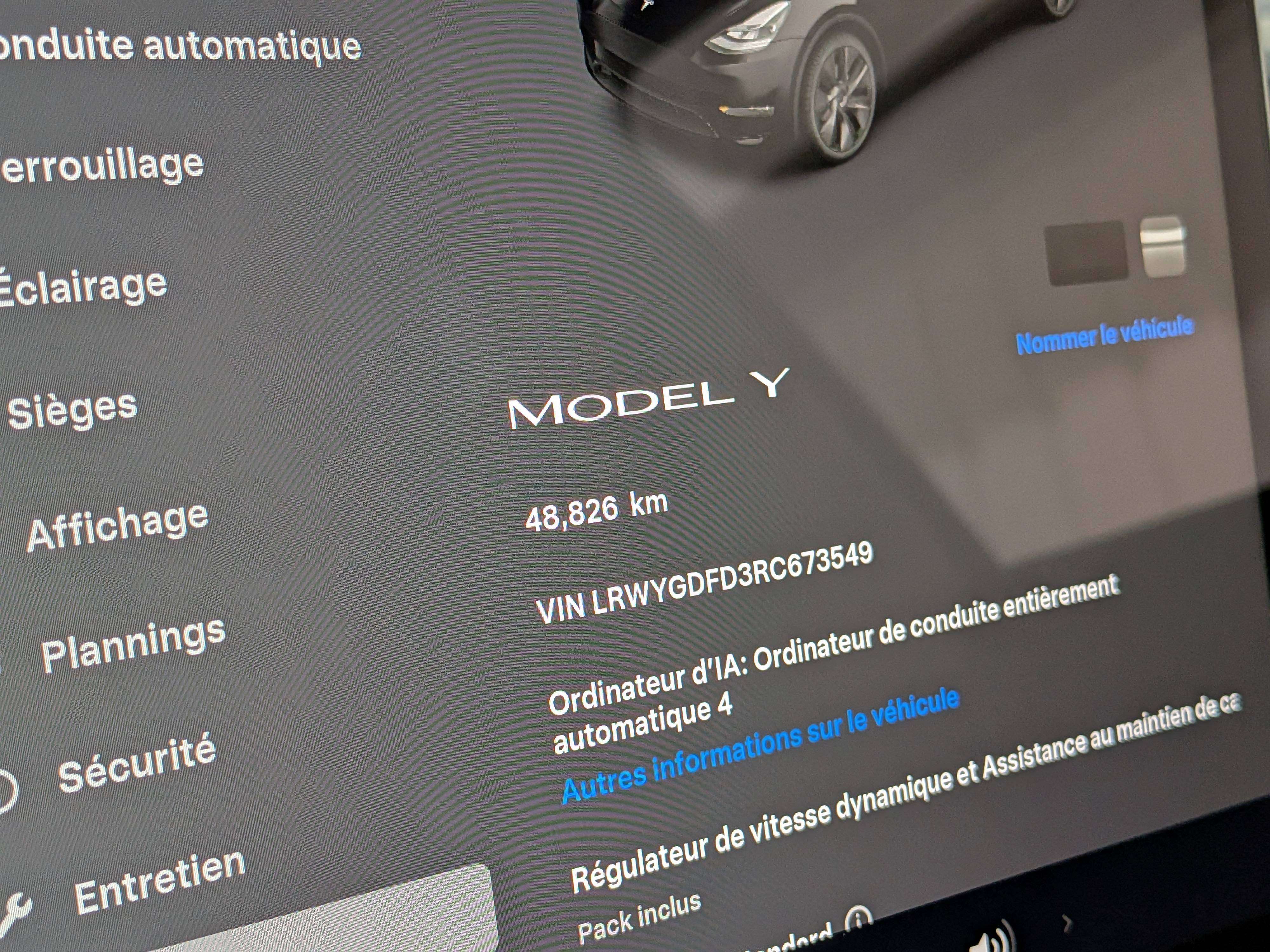 Tesla Model Y 2024