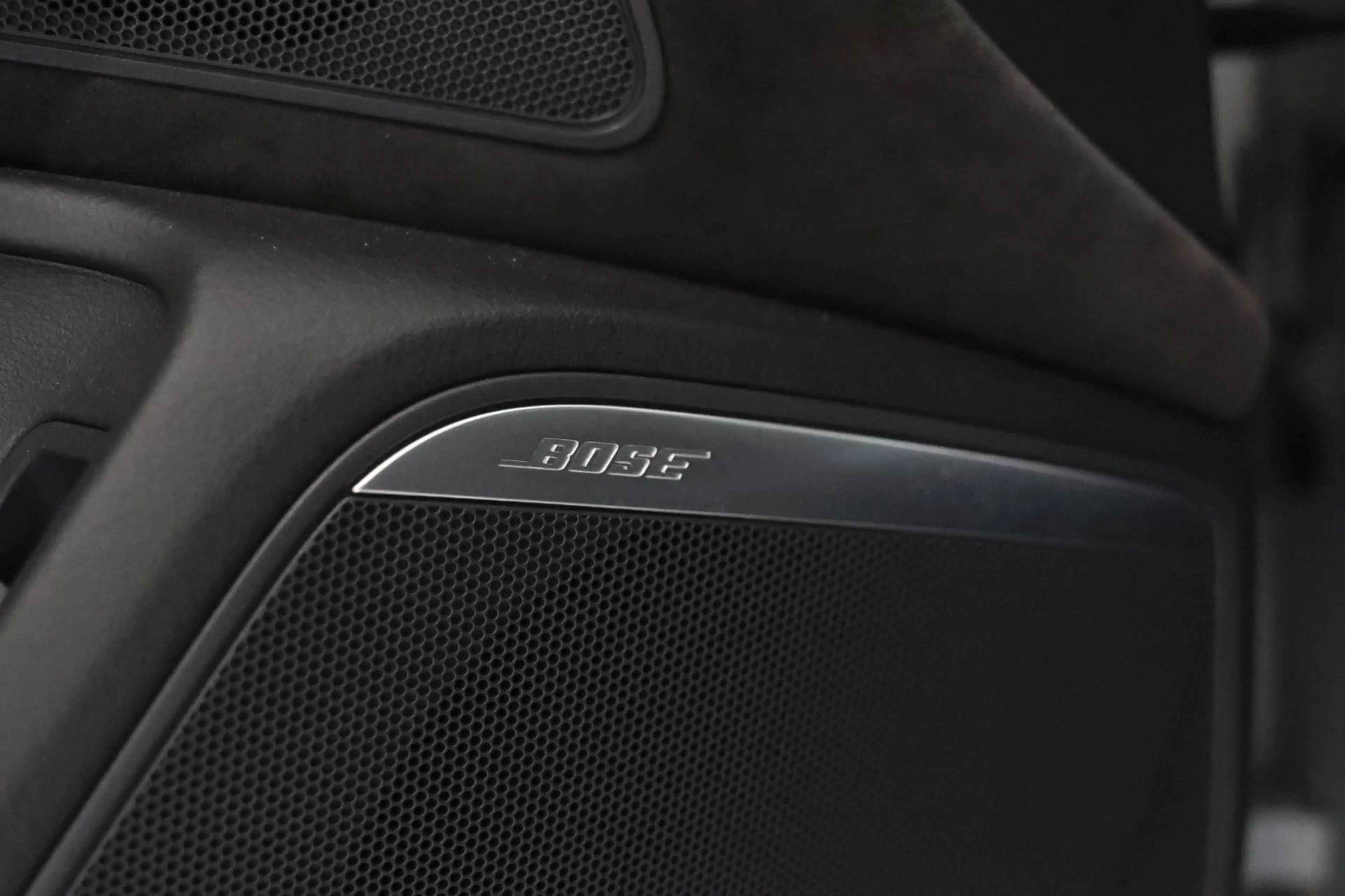 Audi RS6 4.0 Pano*Matrix*HUD*DynamikP.*Bose*Carbon — photo 9