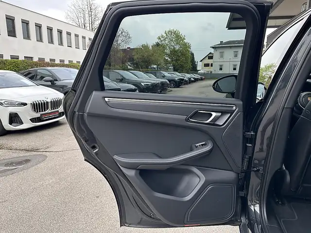 Porsche Macan nur 49.500km, Ö-Auto, AHK, Leder, LED, Panorama... Ansicht 12