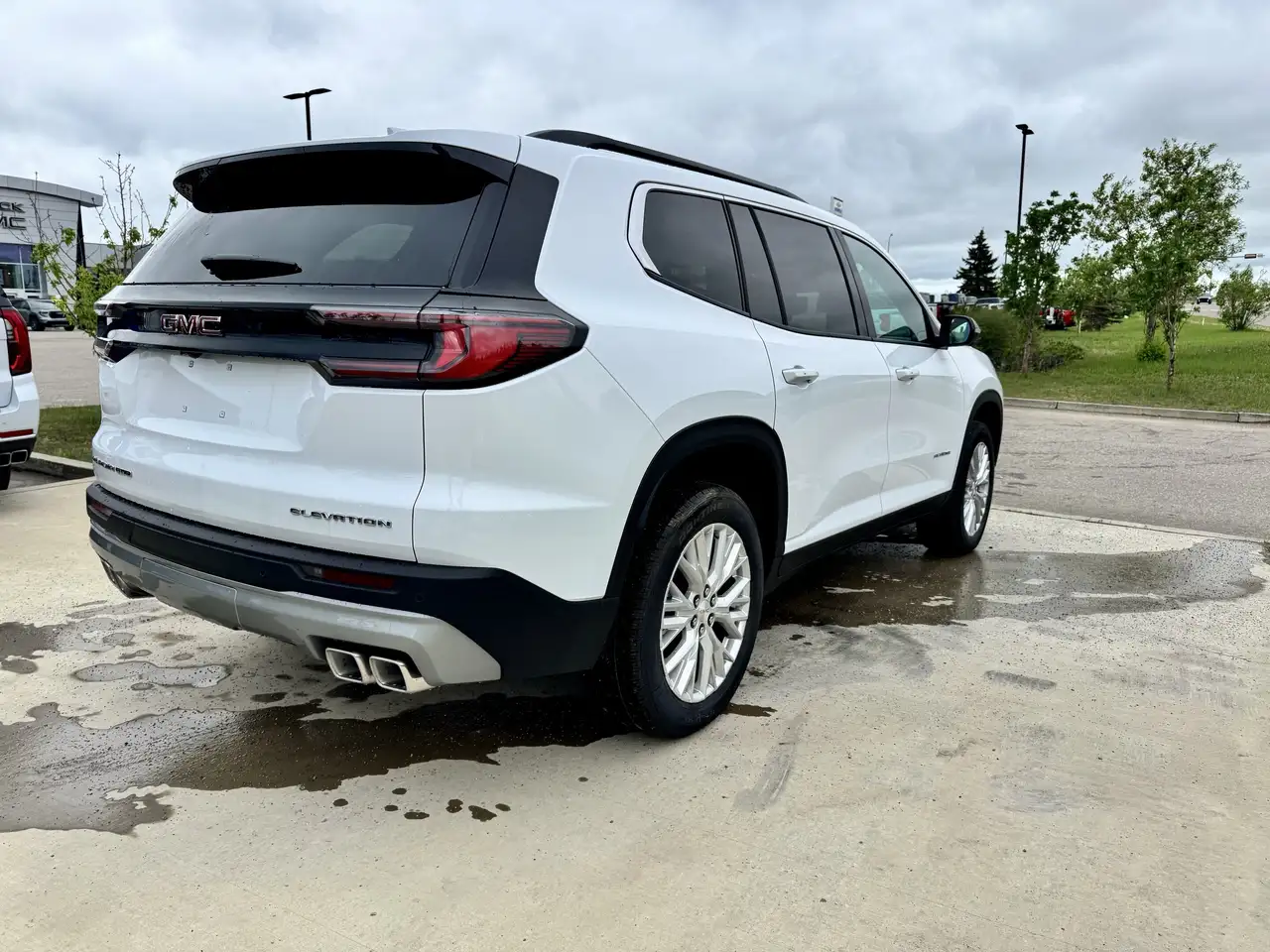GMC Acadia photo GMC Acadia