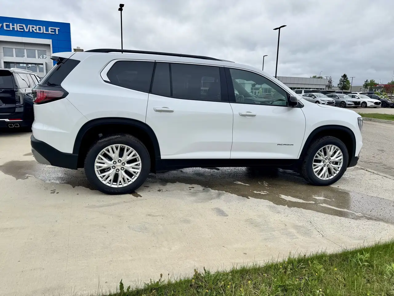 GMC Acadia photo GMC Acadia