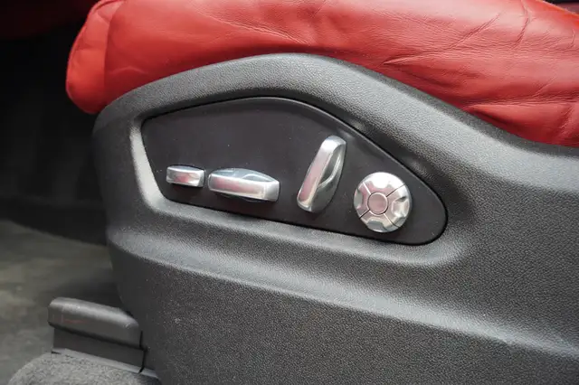 Porsche Cayenne view 13
