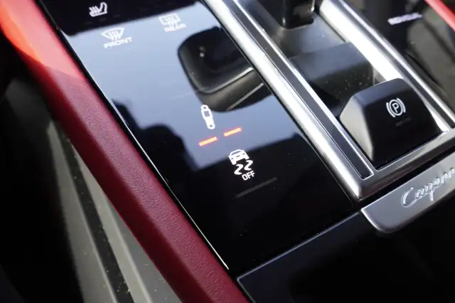Porsche Cayenne view 27