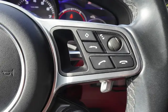 Porsche Cayenne view 19