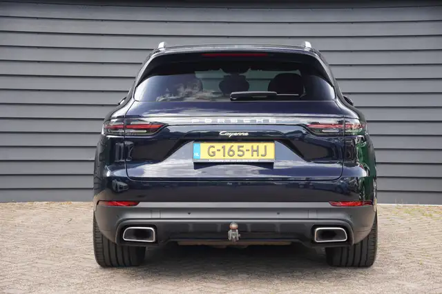Porsche Cayenne view 21