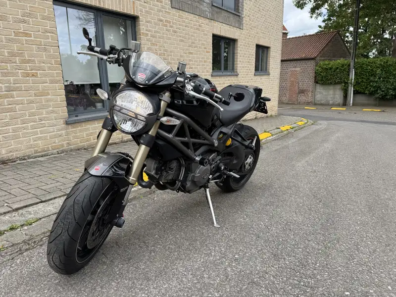 Ducati Monster 1100 - foto 7