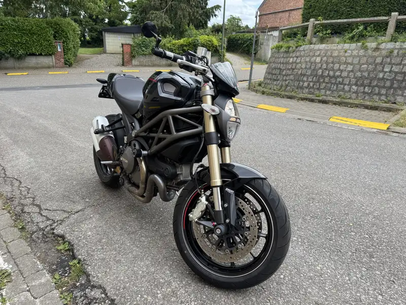 Ducati Monster 1100 - foto 3