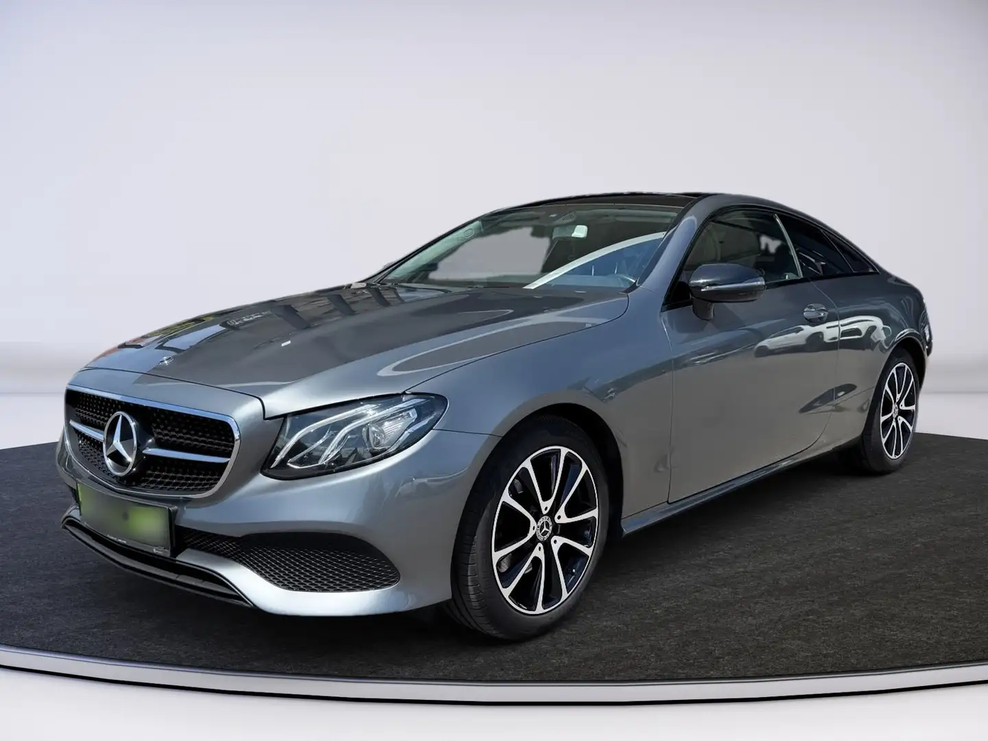 Mercedes-Benz E 220 d Coupé Grau - 2