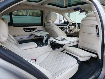 e L Long Business Class Seats/Tables/Nappa