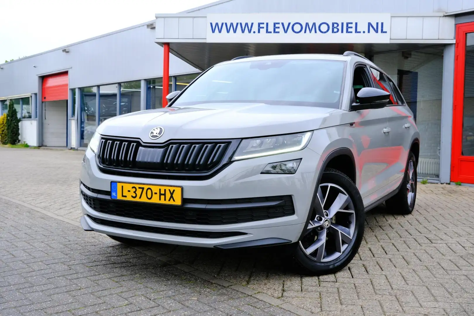 Skoda Kodiaq 1.5 TSI 150pk Sportline Business Navi|1e Eig |Lede Šedá - 1