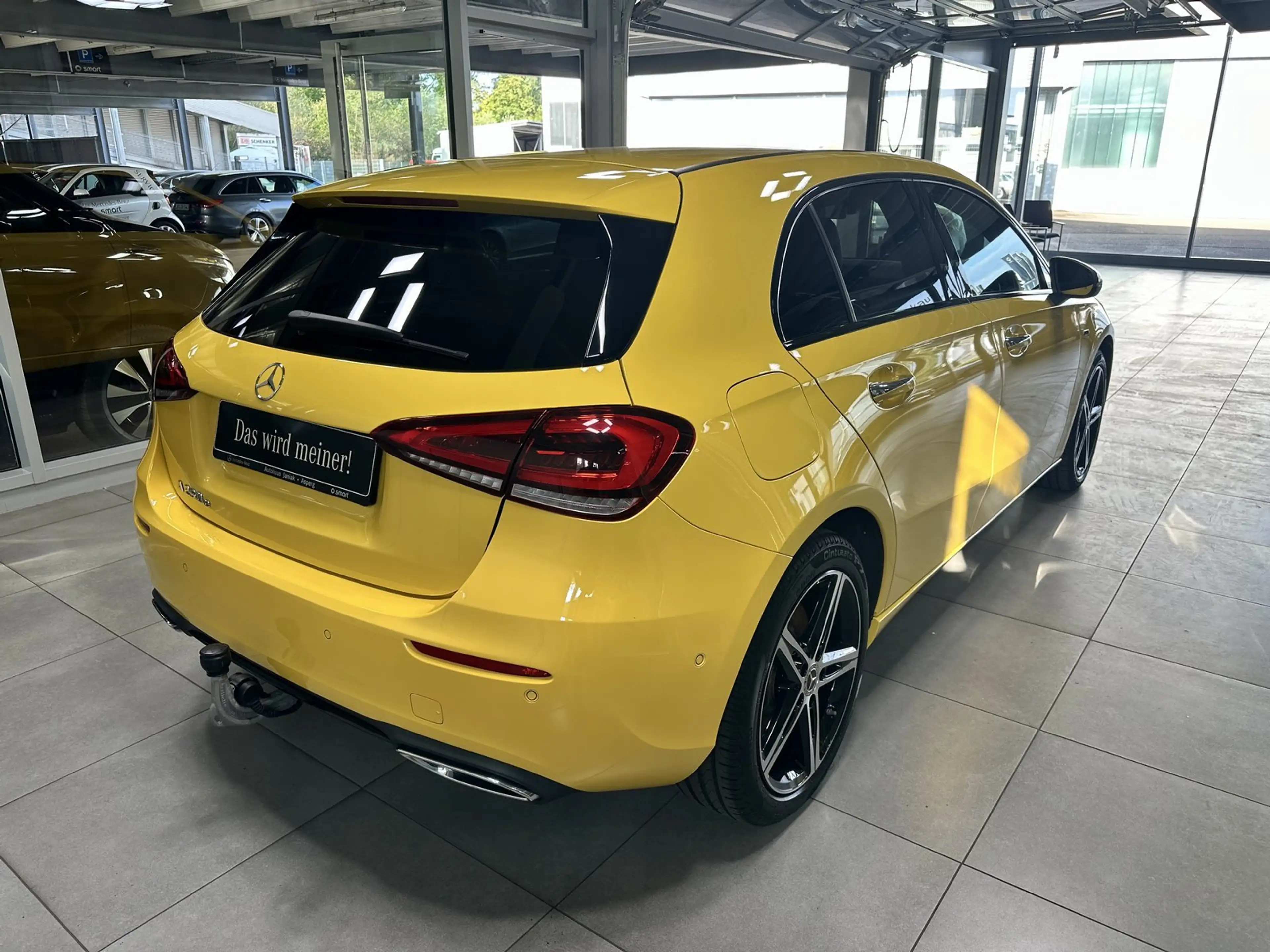 Mercedes-Benz A 250 e Progr. AHK DISTRONIC PANODACH+SITZKLIMA++ — photo 5
