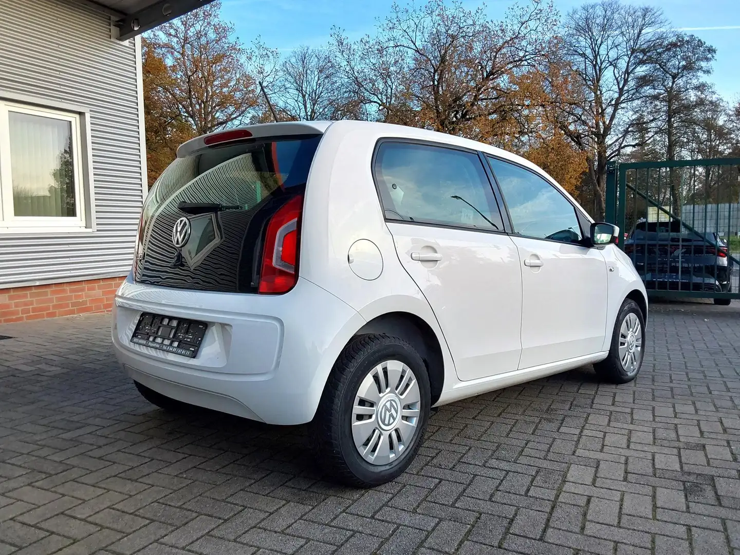 Volkswagen up! 1.0 move GJR/CD 44 kW (60 PS), Schalt. 5-Gang, ... Weiß - 2