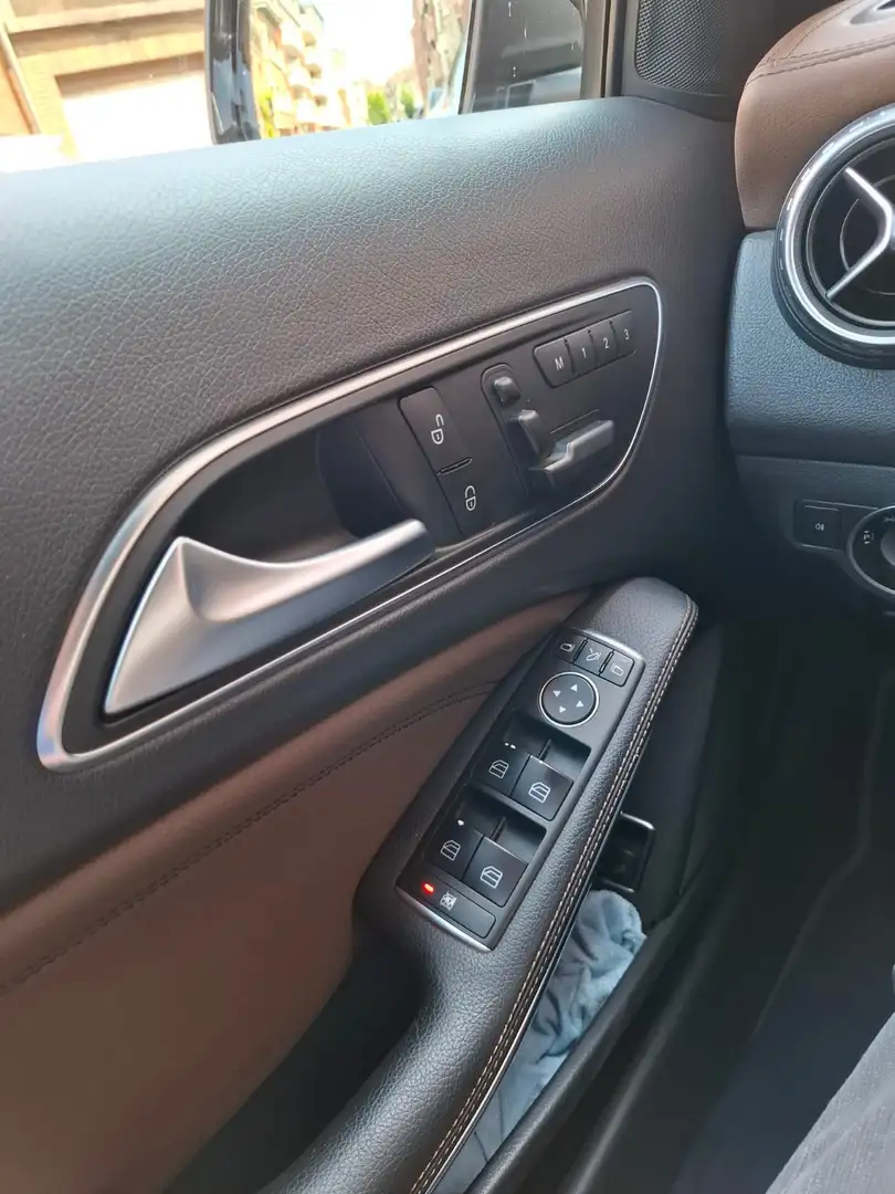Mercedes-Benz GLA 200 - 2