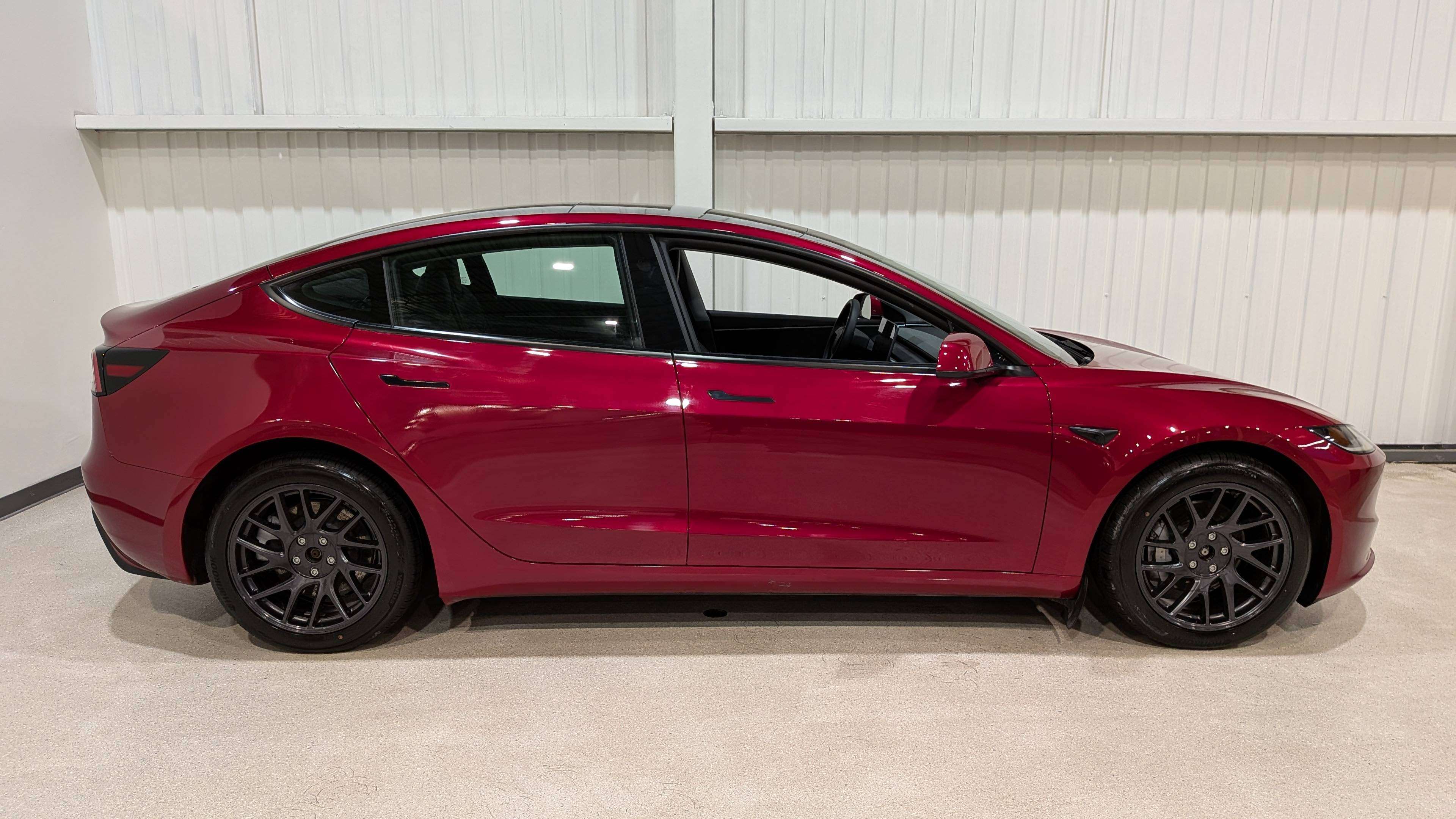 Tesla Model 3 2025
