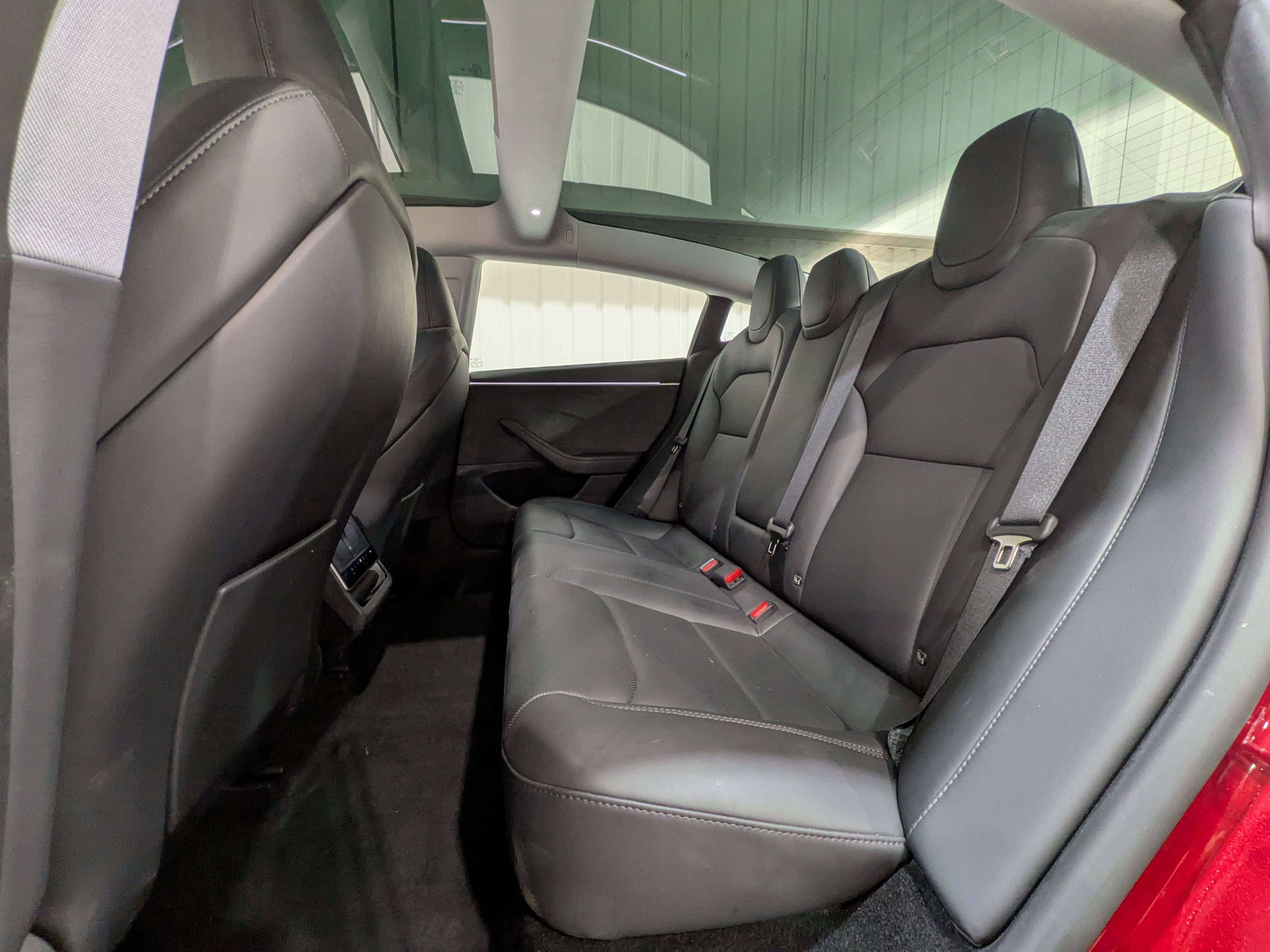 Tesla Model 3 2025