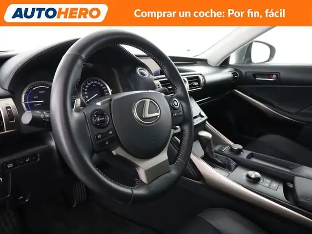 Lexus Is view 12