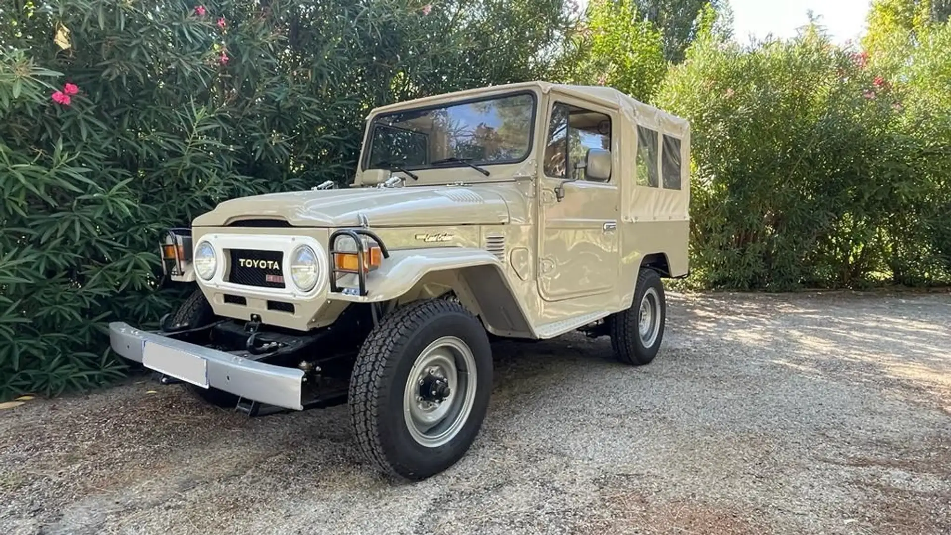 Toyota Land Cruiser BJ43 SERIE 40 BJ 43 Béžová - 1