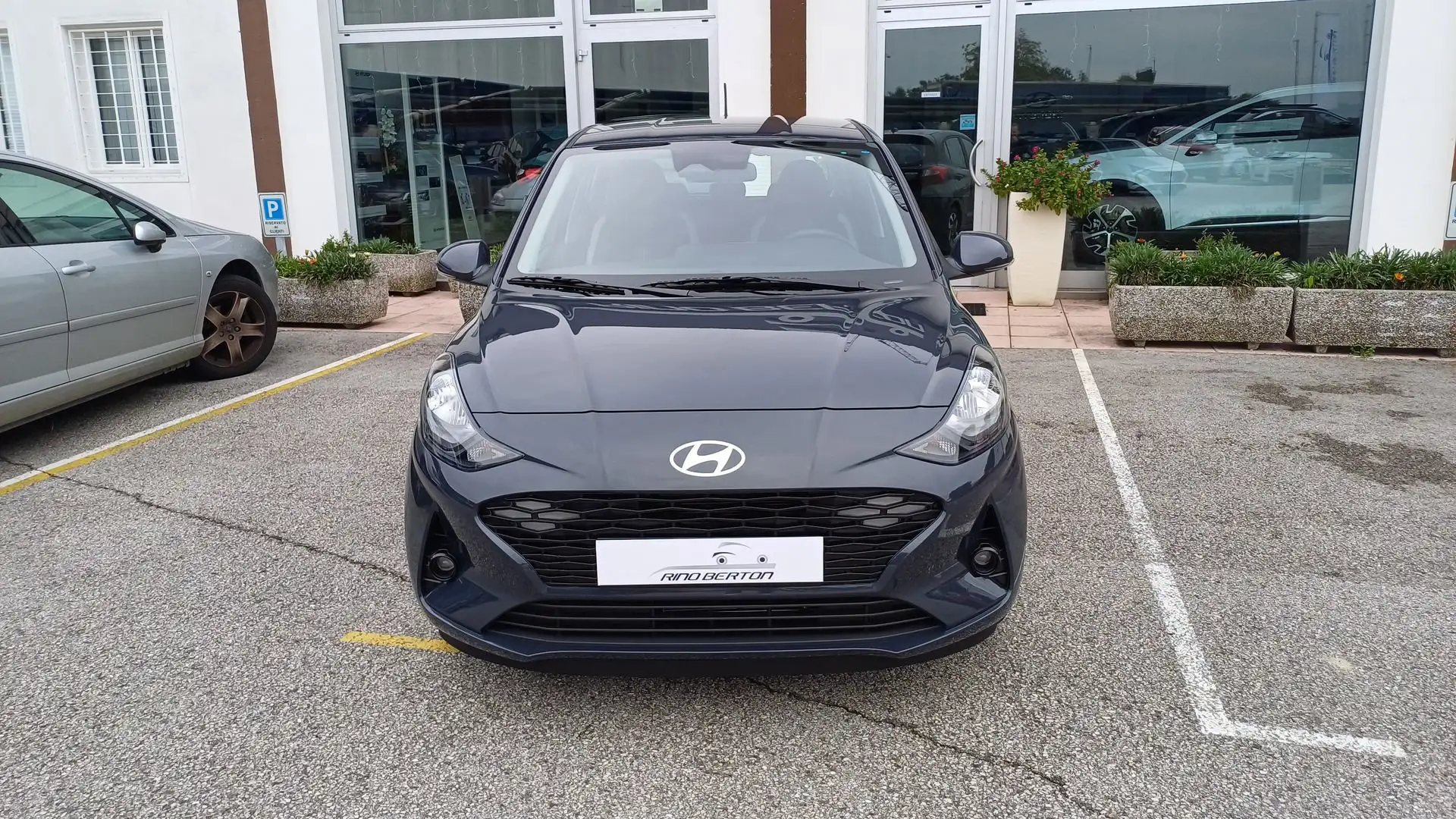 Hyundai i10 1.0 MPI Connectline SENZA SORPRESE Bianco - 2