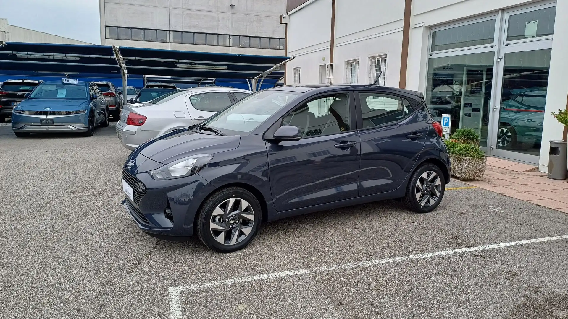 Hyundai i10 1.0 MPI Connectline SENZA SORPRESE Bianco - 1