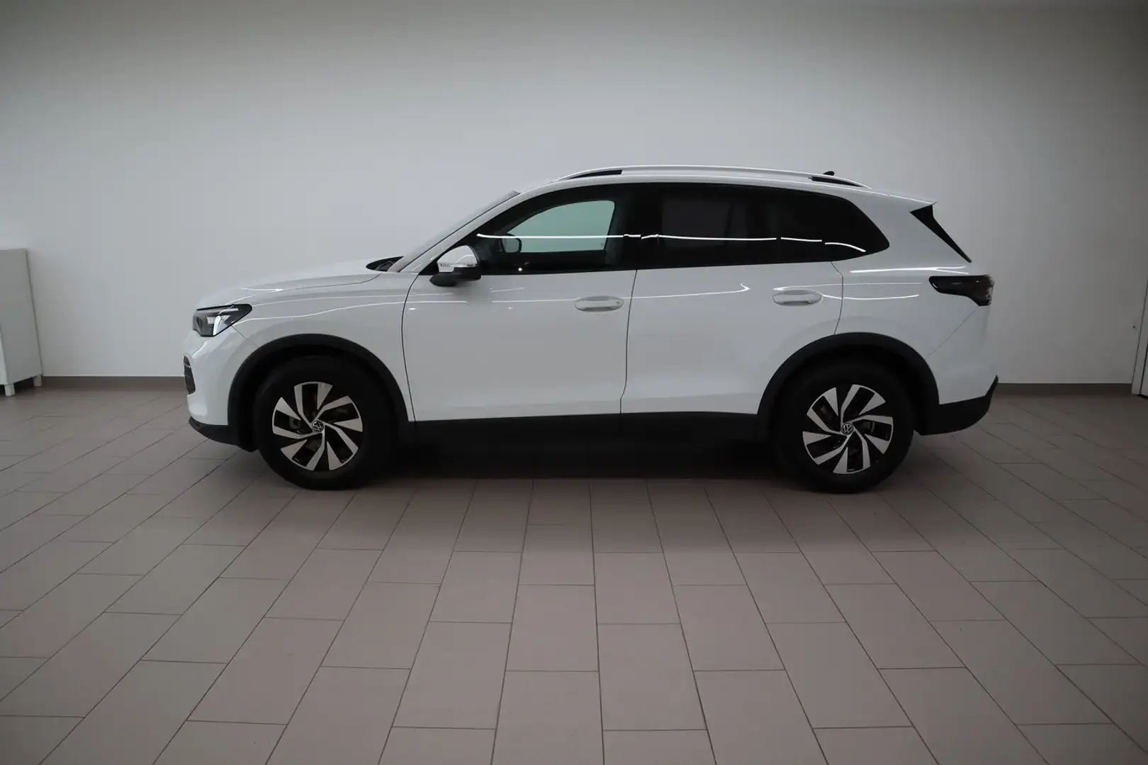 Volkswagen Tiguan Friends eTSI DSG Weiß - 2