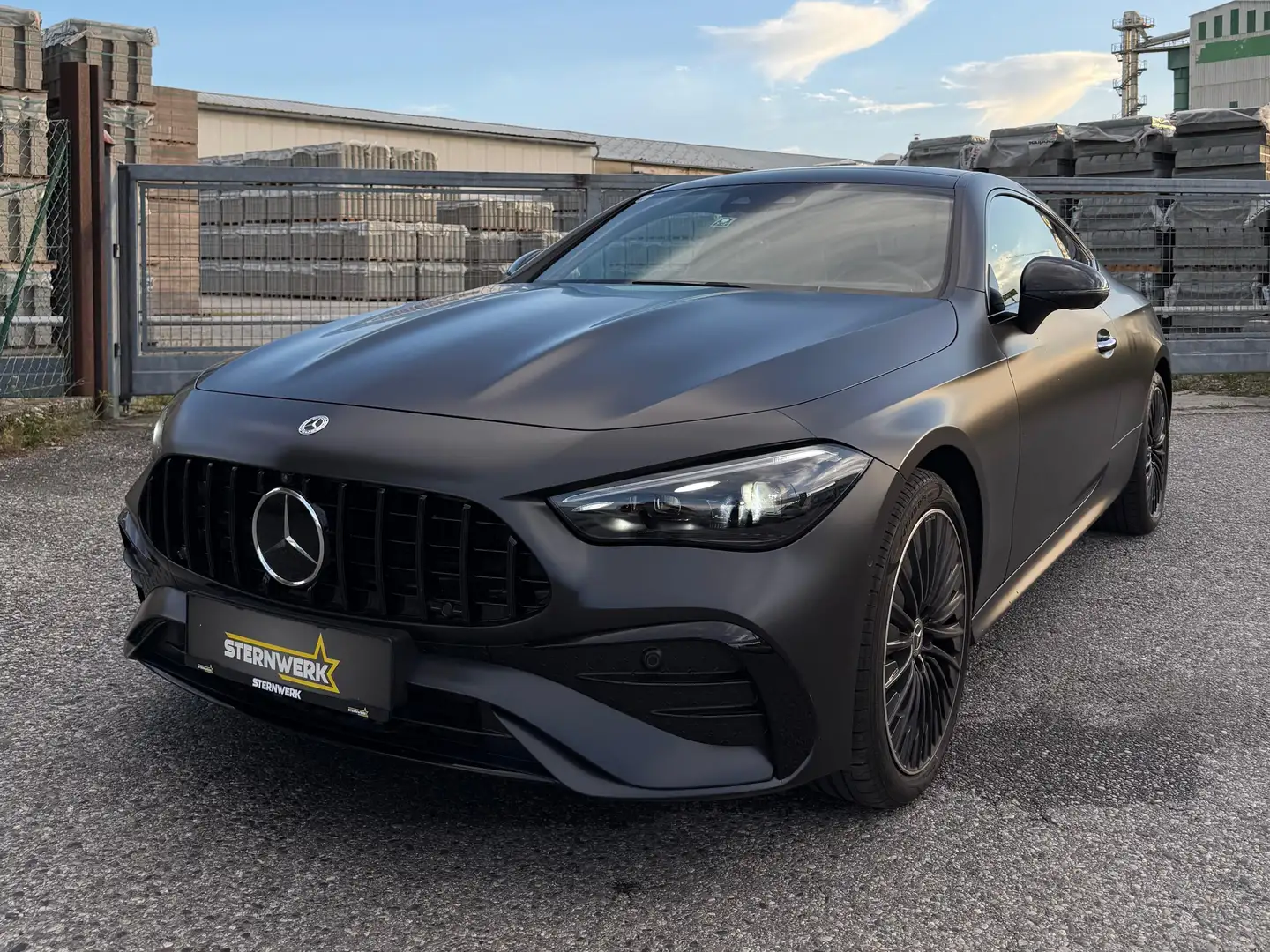 Mercedes-Benz CLE 300 4Matic AMG Line Premium Plus Vollfolierung PPF Schwarz - 1