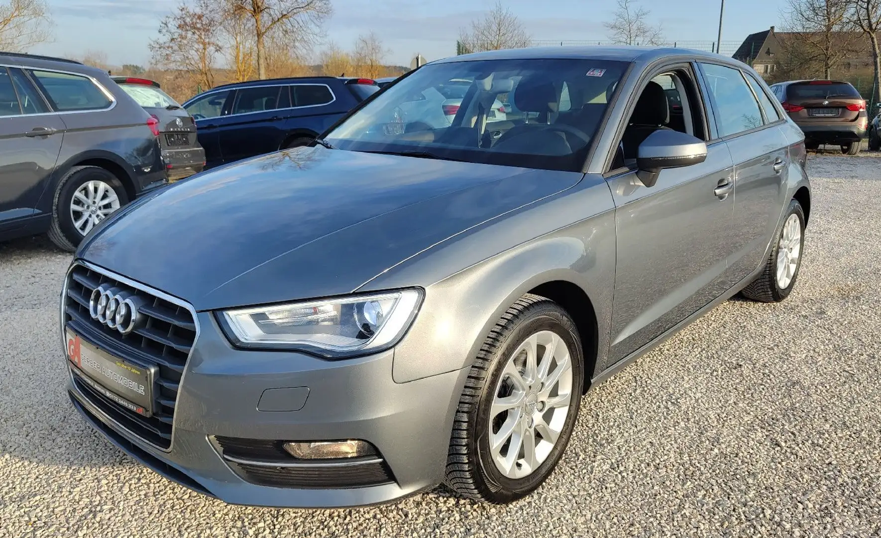Audi A3 Sportback 1.6TDI Xenon* Navi* Euro6*TÜV NEU* Gris - 1