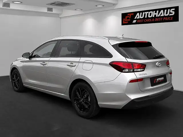 Hyundai I30 view 3