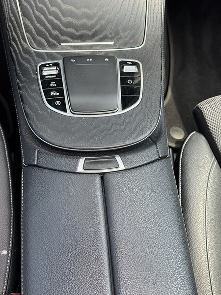 Mercedes-Benz E 220 d Aut.*Schiebedach*Teilleder*Rückfahrkamera* — photo 12